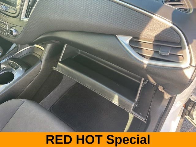 Used 2024 Chevrolet Malibu LT image 42