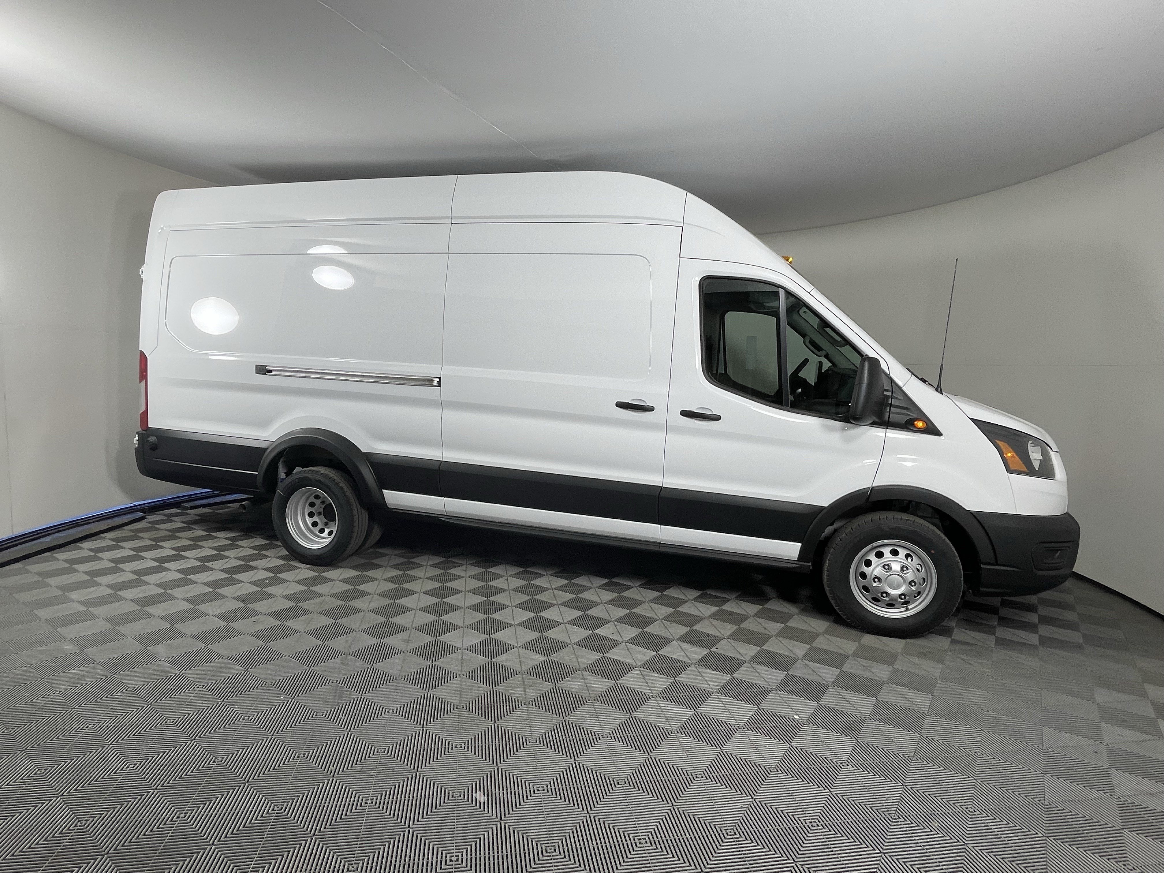 New 2026 Ford Transit 350 148 High Roof Extended DRW AWD/4WD image 5