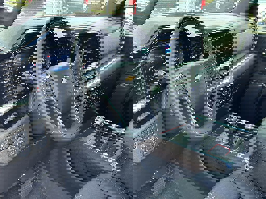 Certified 2025 Chevrolet Silverado 1500 High Country image 21