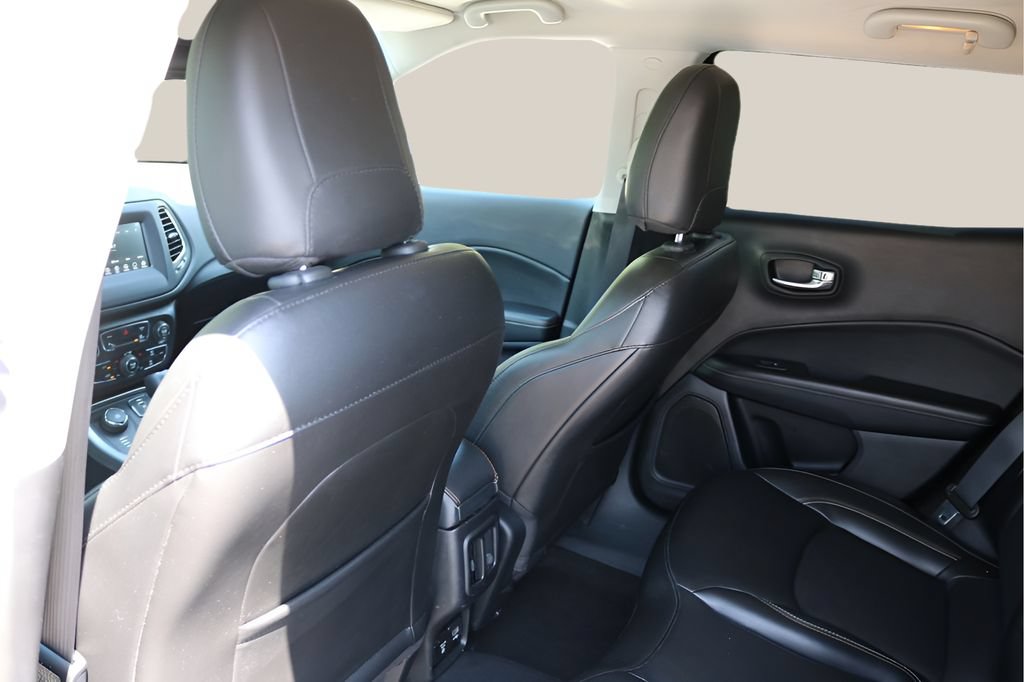 Used 2021 Jeep Compass Latitude w/ Driver Assistance Group AWD/4WD image 15