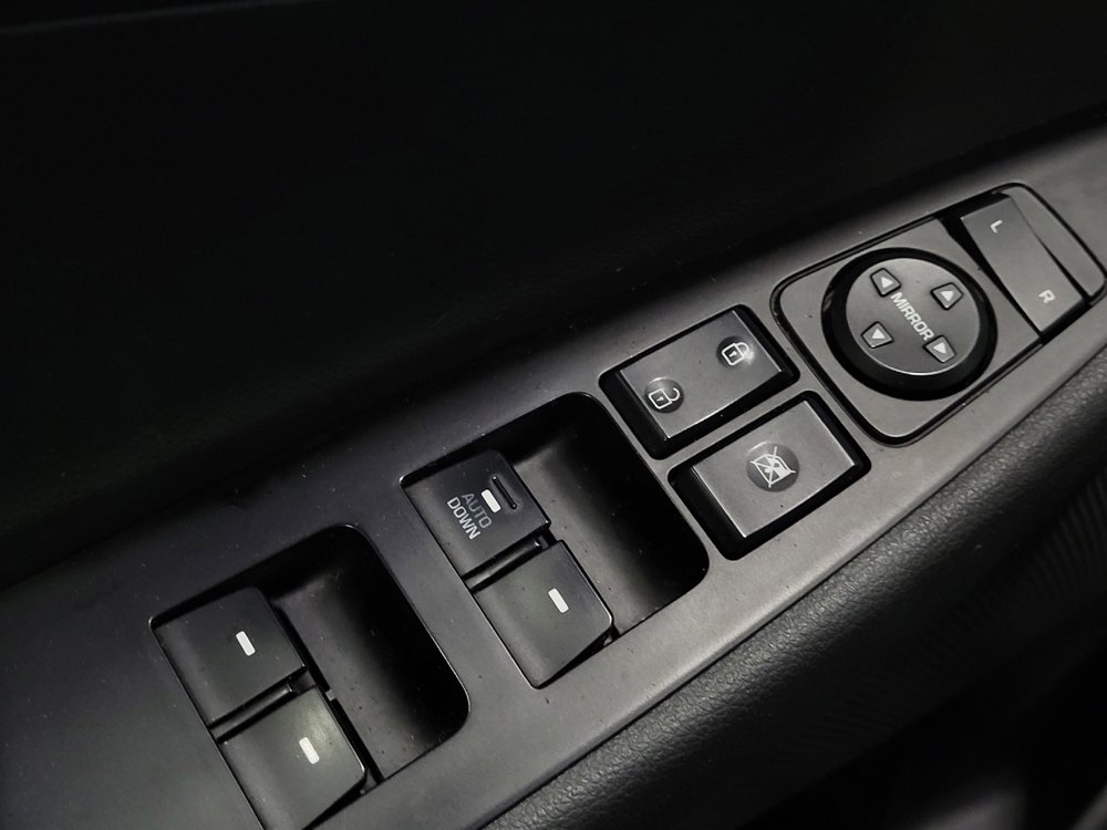 Used 2018 Hyundai Tucson SE image 27