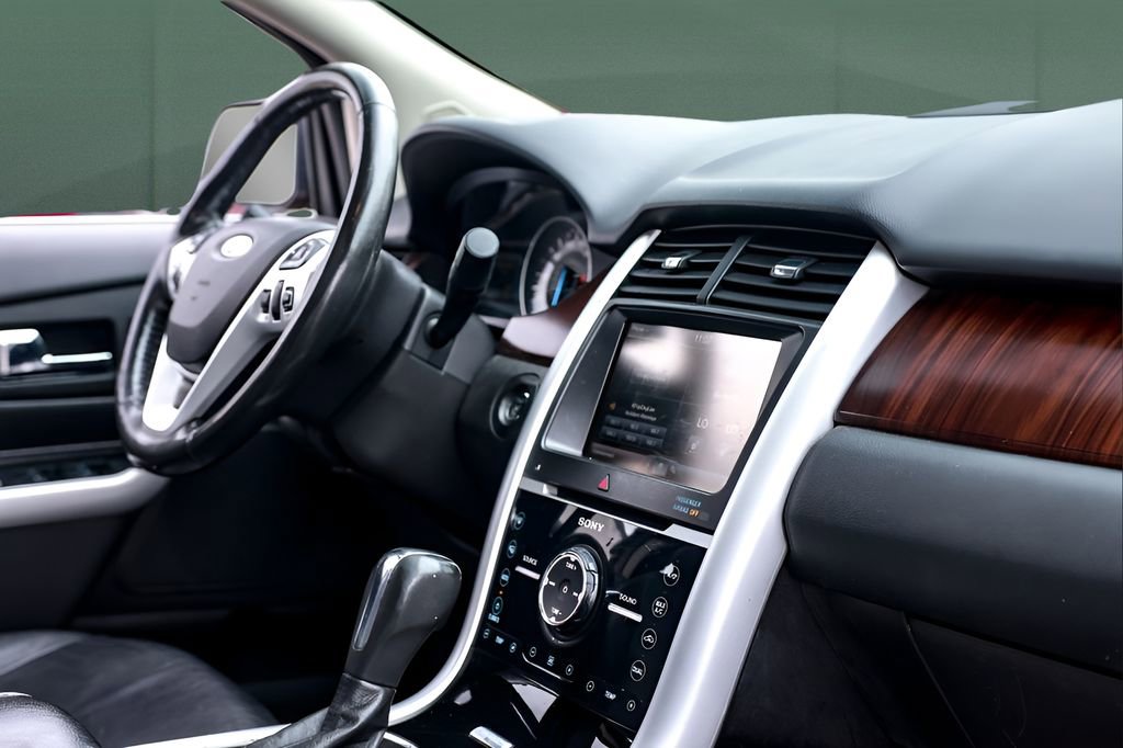 Used 2013 Ford Edge Limited image 18