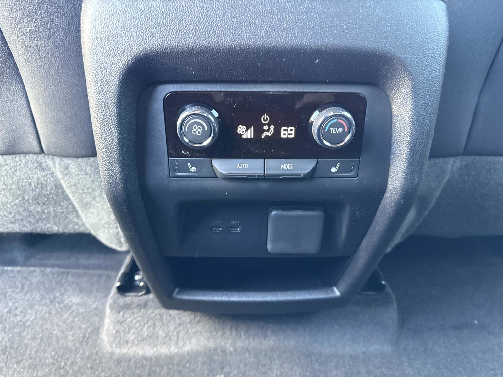 New 2026 Chevrolet Traverse RS FWD image 32