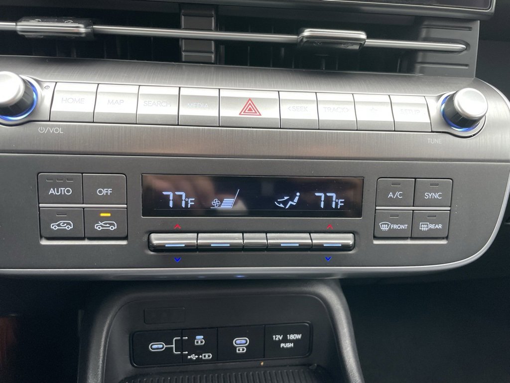 Used 2024 Hyundai Kona SEL image 12