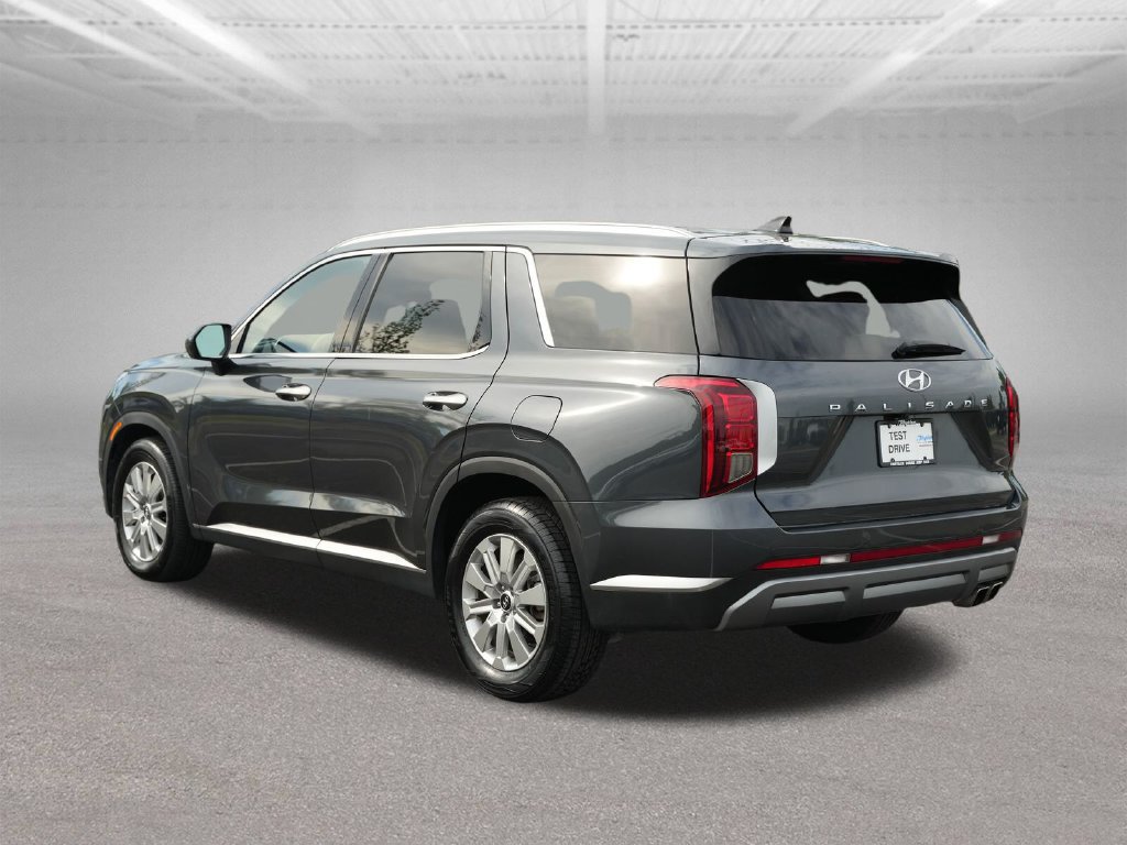Used 2025 Hyundai Palisade SEL FWD image 6