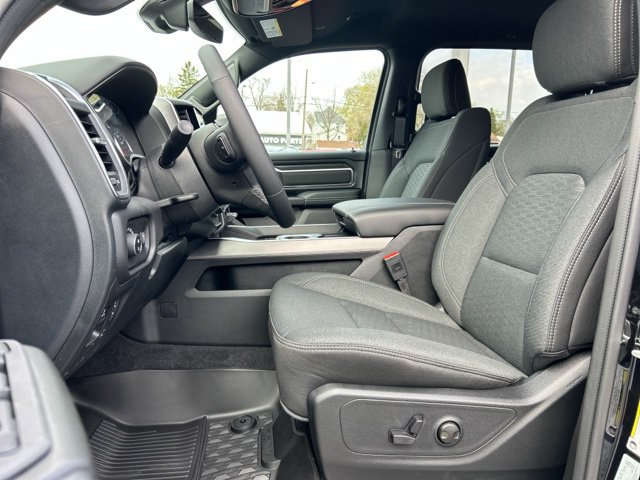 New 2026 RAM 1500 Big Horn AWD/4WD image 30