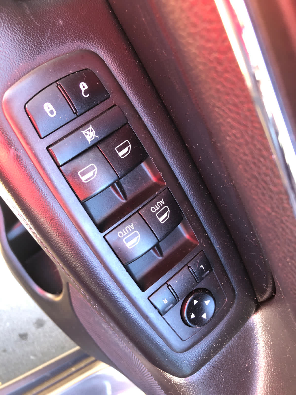Used 2021 Jeep Grand Cherokee Limited AWD/4WD image 9