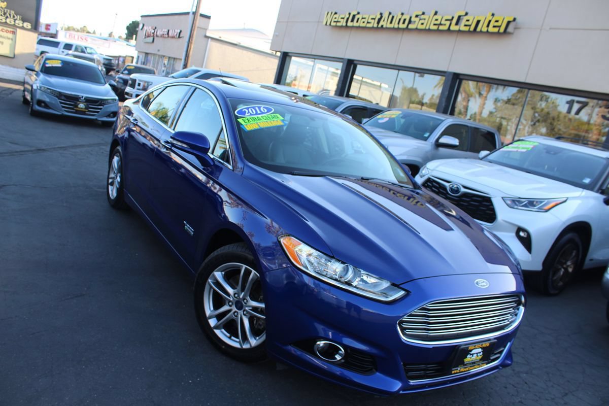 Used 2016 Ford Fusion Energi Titanium FWD image 39
