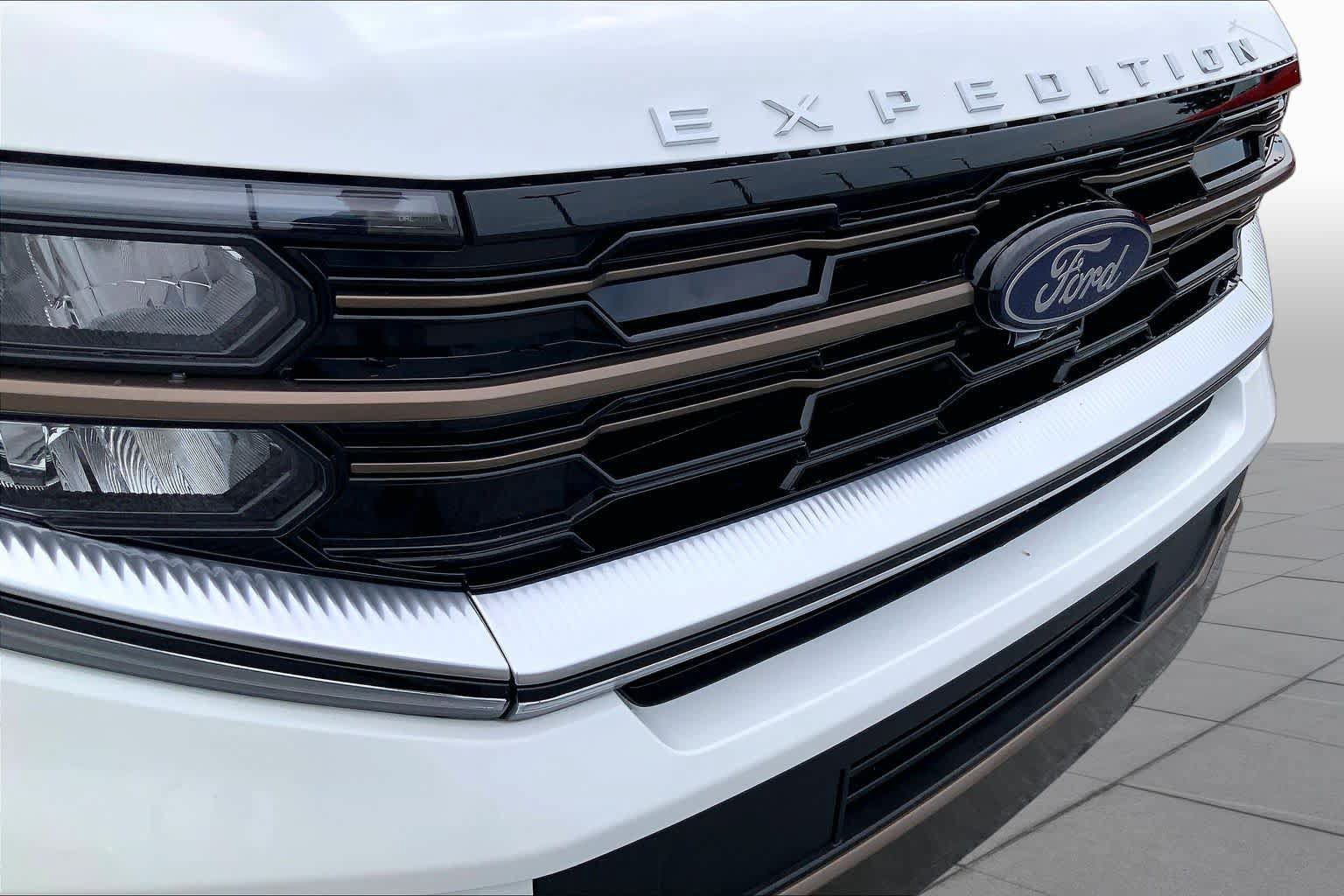 Used 2025 Ford Expedition King Ranch AWD/4WD image 29