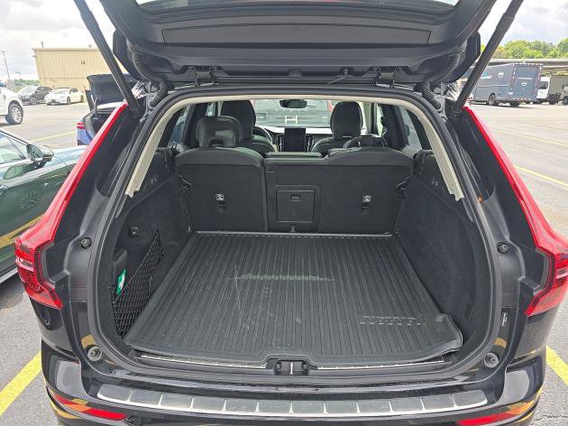 Used 2026 Volvo XC60 B5 Ultra AWD/4WD image 11