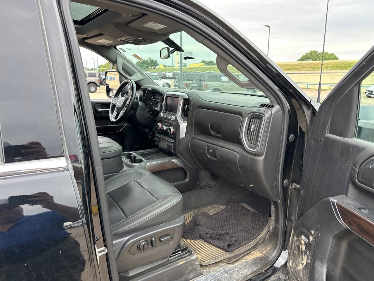 Used 2023 GMC Sierra 2500 SLT w/ Texas SLT Premium Package RWD image 14