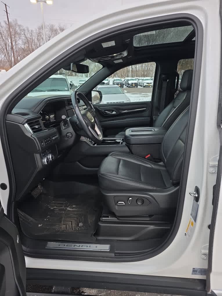 Used 2022 GMC Yukon Denali image 5