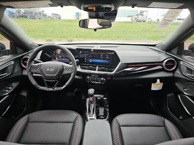 Used 2026 Chevrolet Trax RS FWD image 19