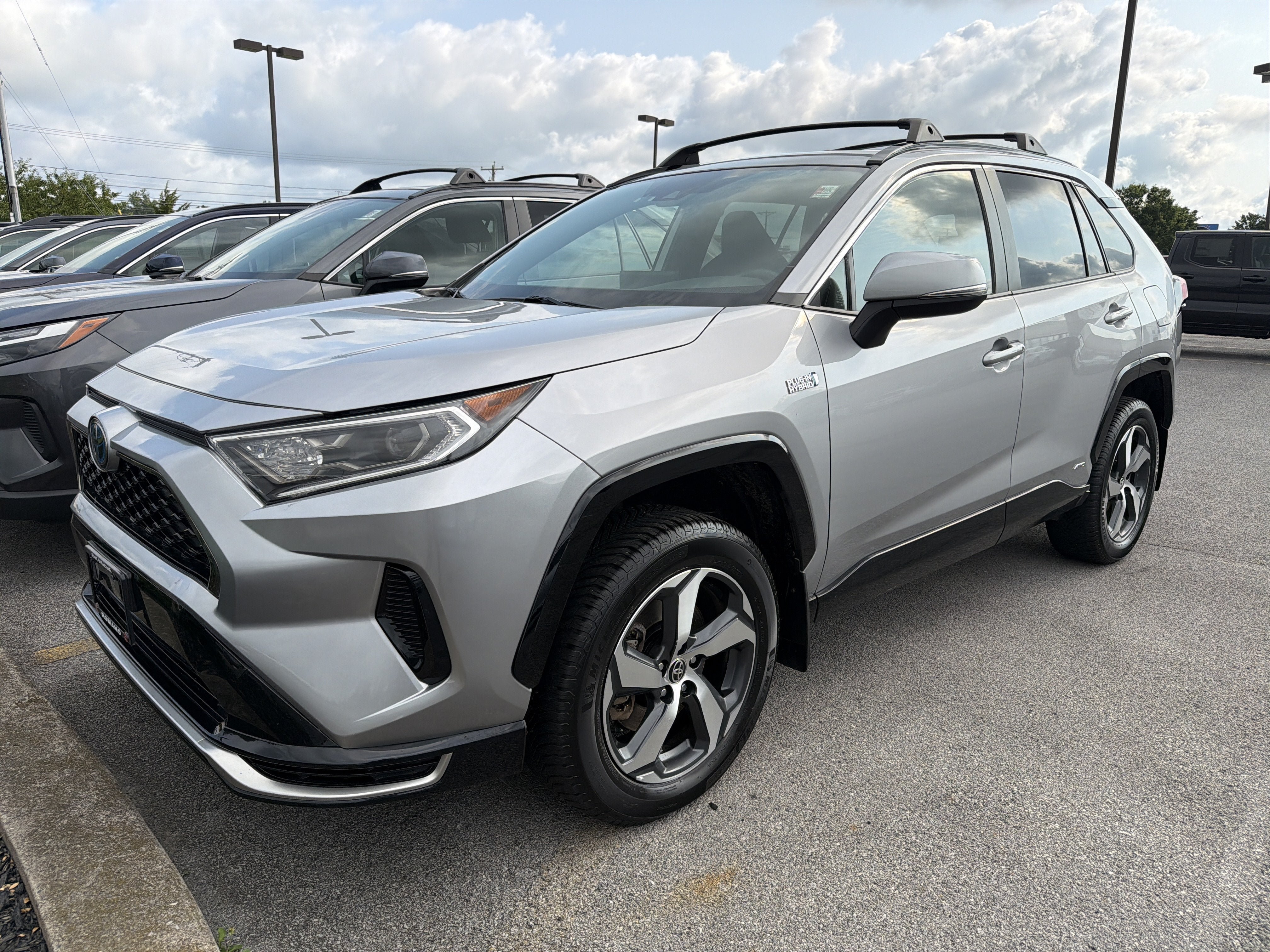 Certified 2021 Toyota RAV4 SE w/ Weather & Moonroof Package AWD/4WD image 4