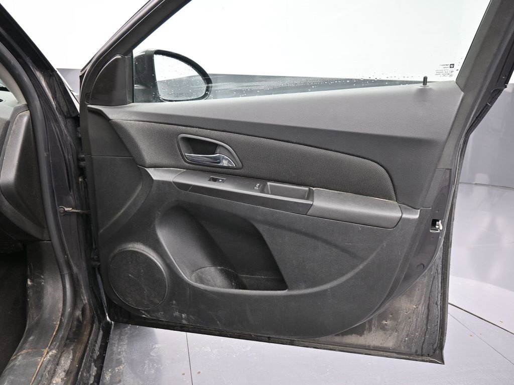 Used 2015 Chevrolet Cruze LT image 37