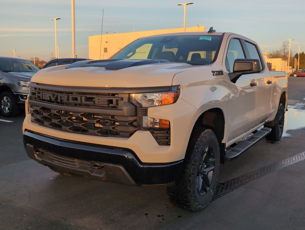 New 2026 Chevrolet Silverado 1500 Custom Trail Boss w/ Dark Appearance Package image 3