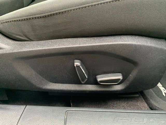 Used 2017 Ford Fusion SE FWD image 12