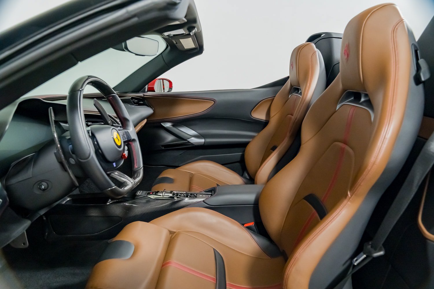Used 2023 Ferrari SF90 Spider AWD/4WD image 33