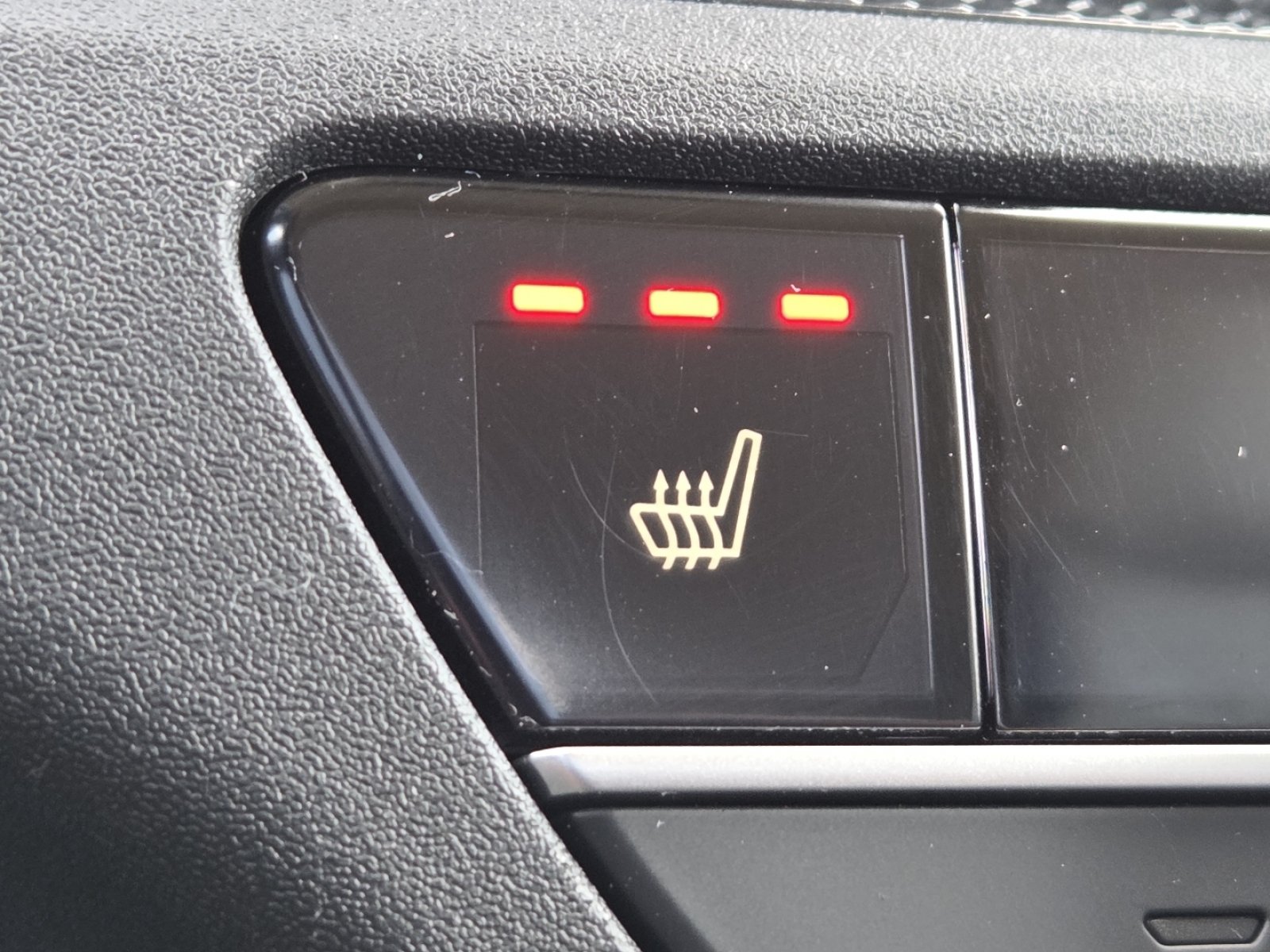 Used 2025 Honda CR-V EX image 8