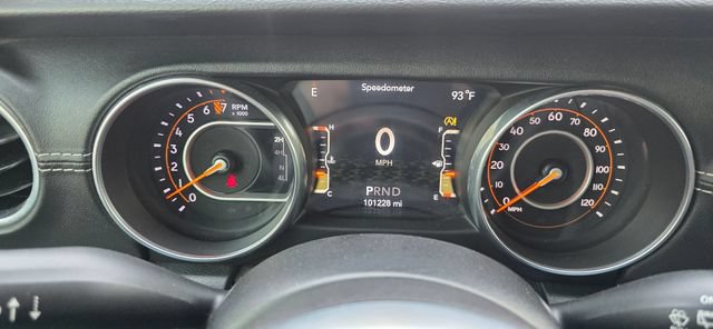 Used 2018 Jeep Wrangler Unlimited Sahara AWD/4WD image 19