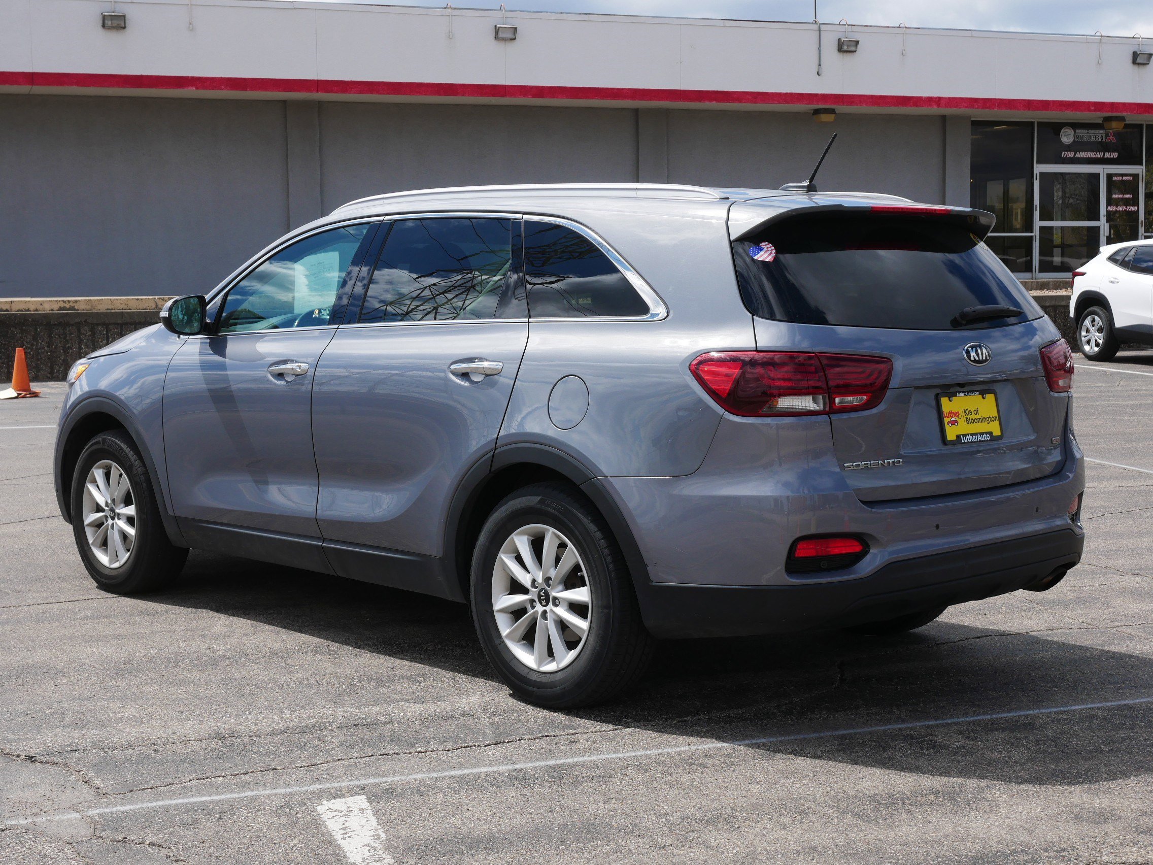 Used 2020 Kia Sorento LX w/ LX I4 Convenience Package FWD image 3