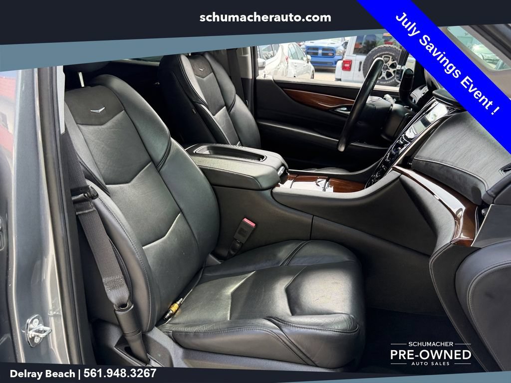 Used 2018 Cadillac Escalade ESV Luxury RWD image 19