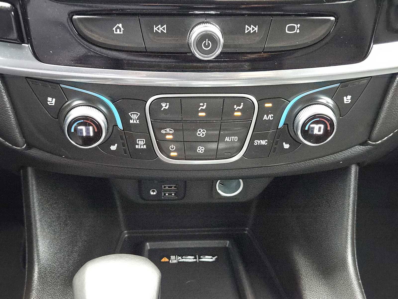 Certified 2023 Chevrolet Traverse Premier w/ Redline Edition image 19