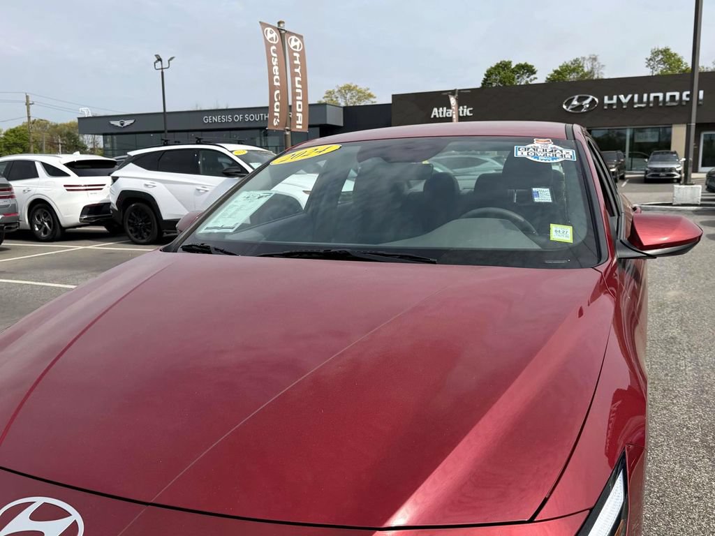 Certified 2024 Hyundai Elantra SE FWD image 36