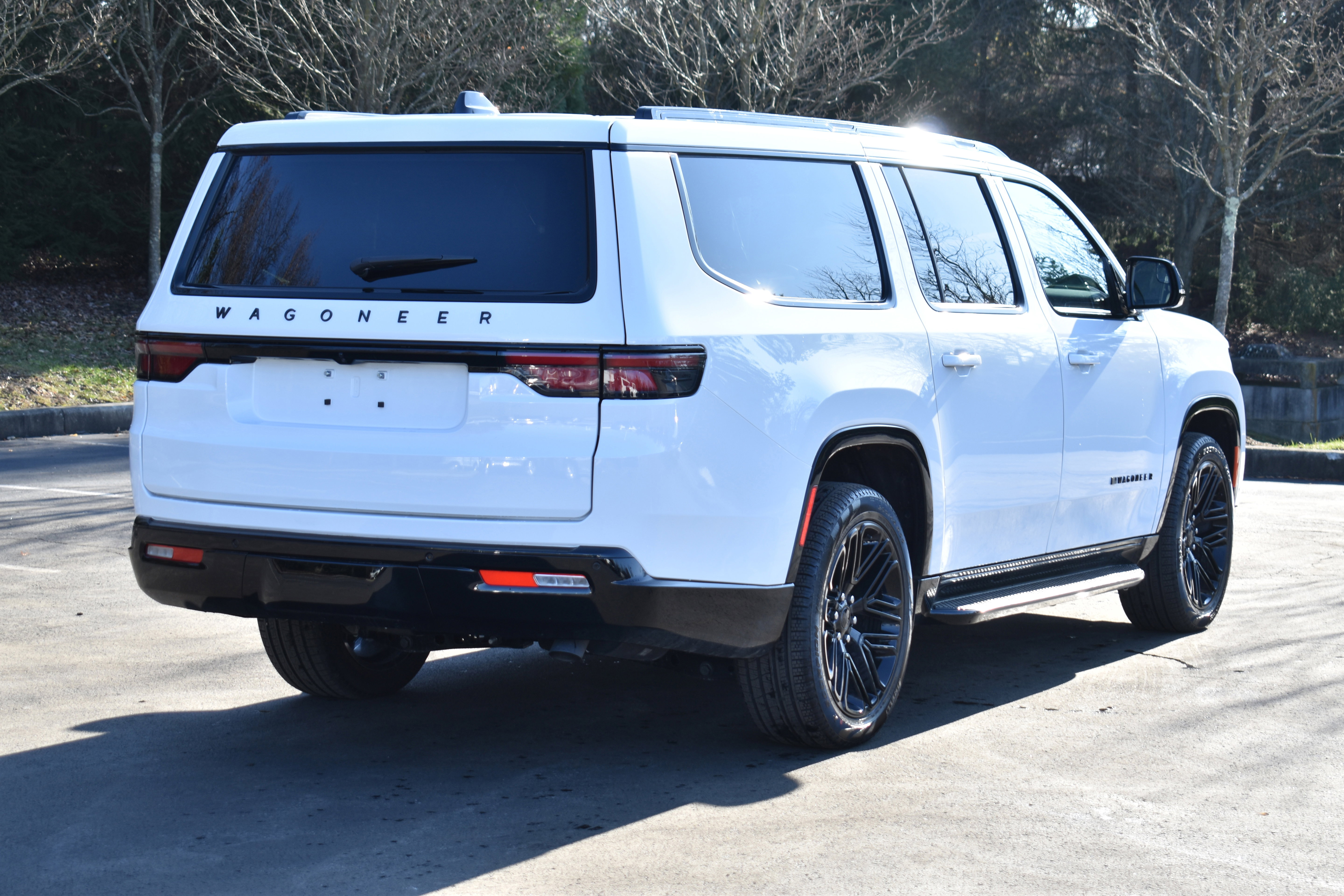 Used 2025 Jeep Wagoneer L Series II w/ Premium Group I image 8