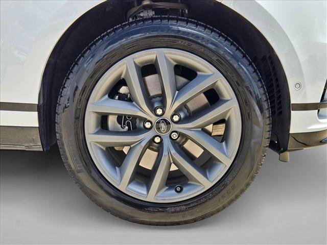 Certified 2026 Land Rover Range Rover Velar Dynamic SE AWD/4WD image 24
