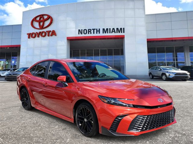 Used 2025 Toyota Camry SE