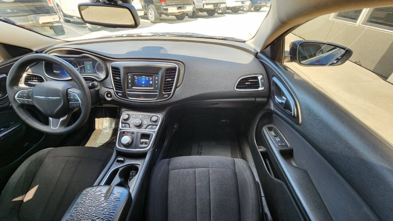 Used 2016 Chrysler 200 Limited FWD image 15