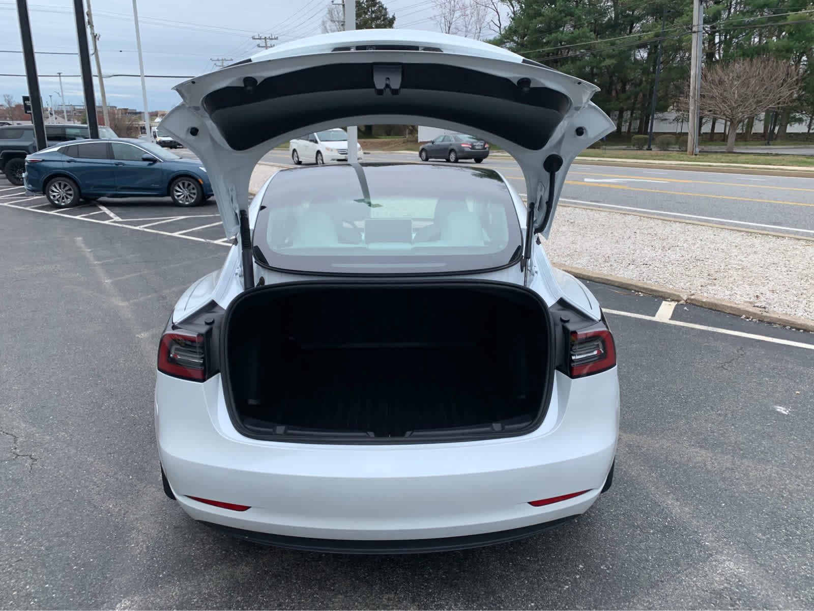 Used 2023 Tesla Model 3 Long Range image 5