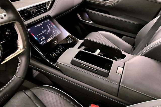 Used 2025 INFINITI QX80 Autograph w/ Premium Cargo Package image 18