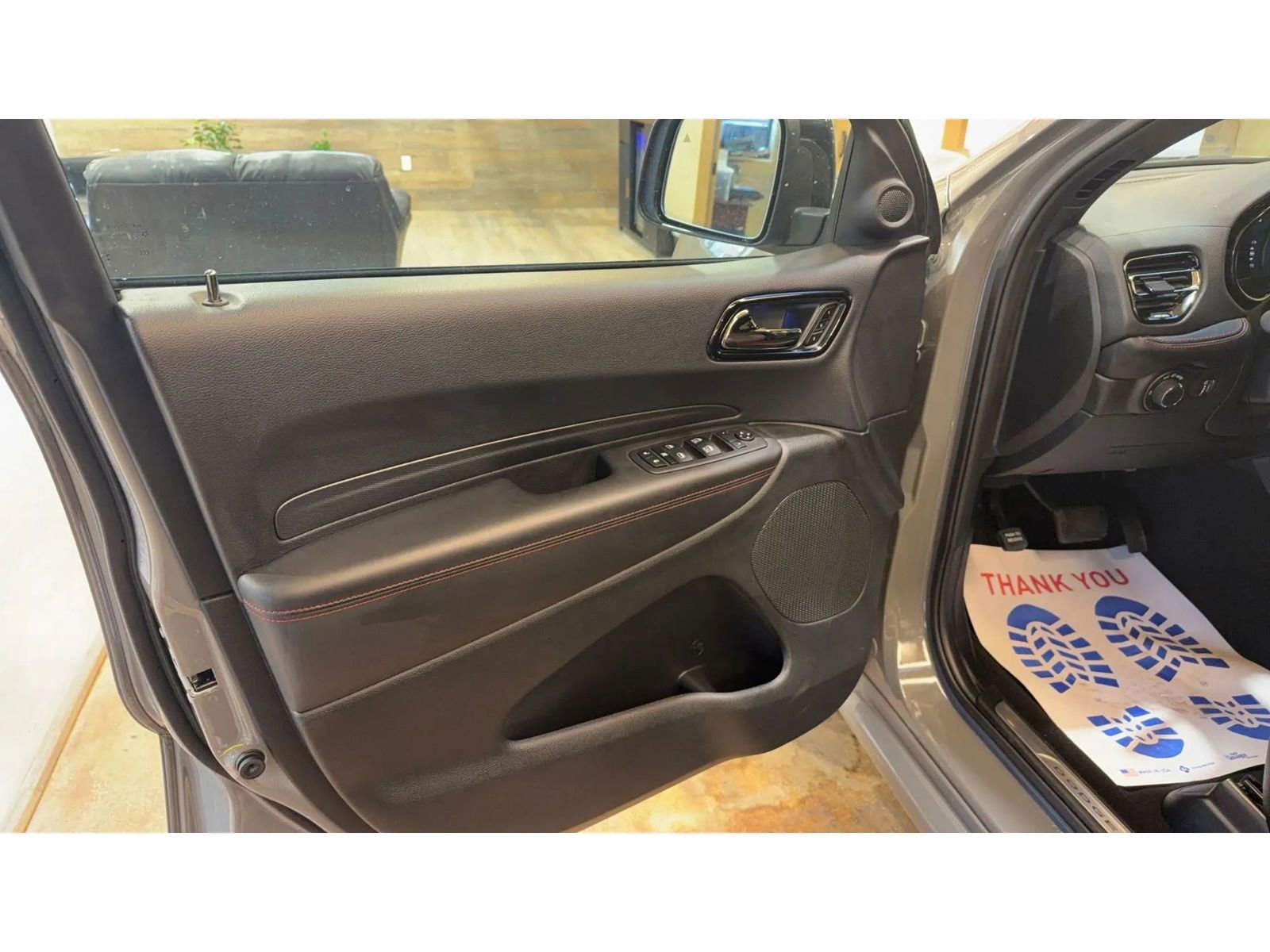 Used 2025 Dodge Durango R/T w/ Blacktop Package image 10