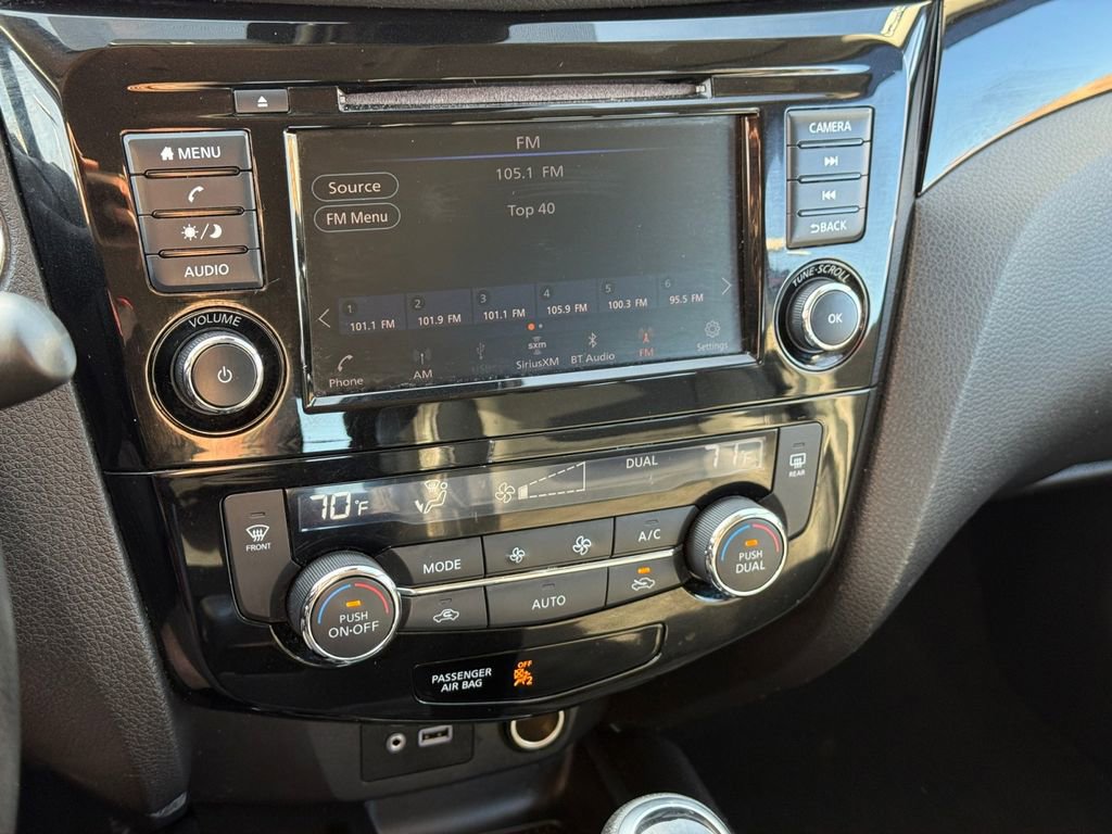 Used 2022 Nissan Rogue Sport SV w/ Technology Package image 34