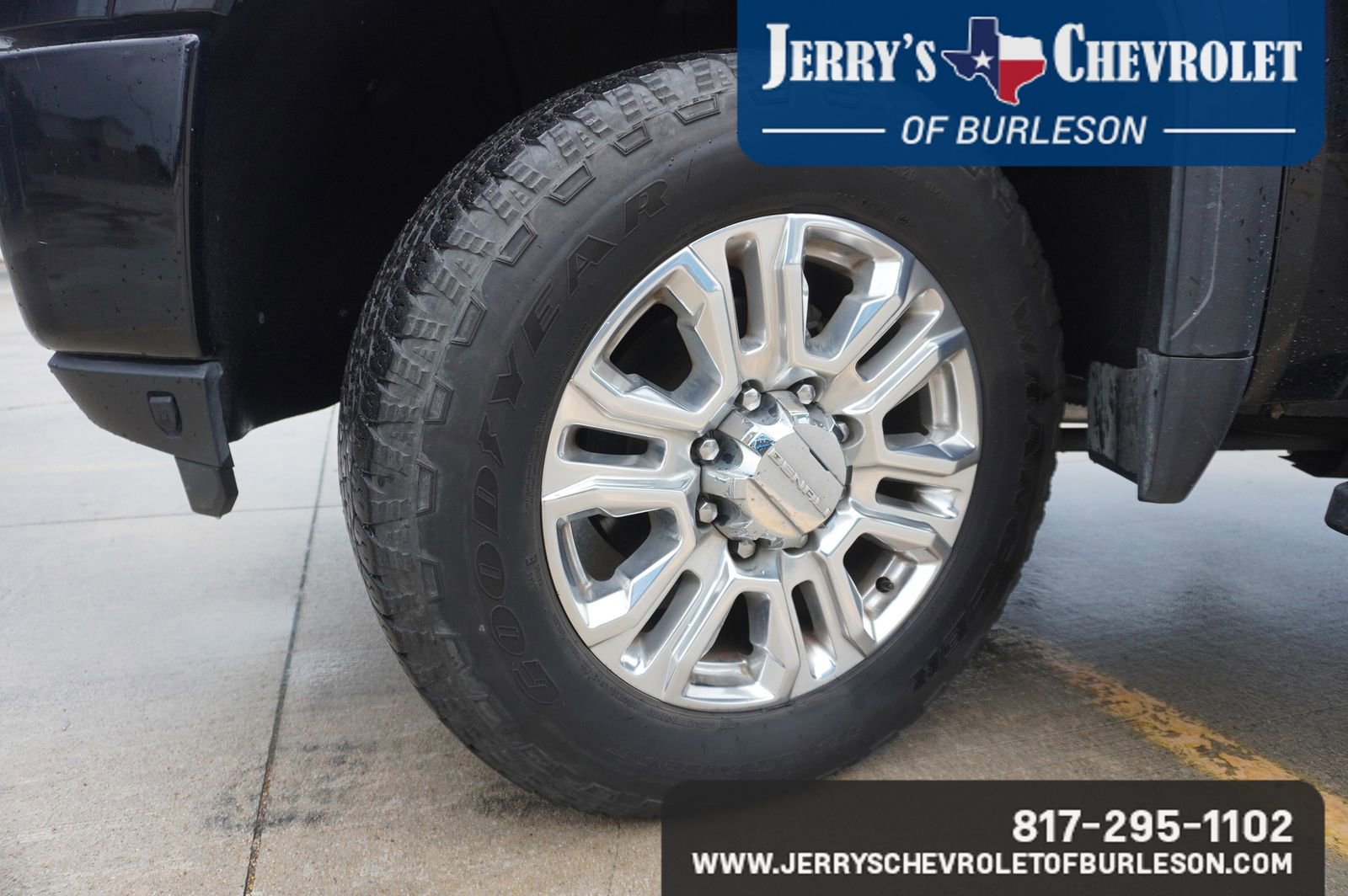 Used 2023 GMC Sierra 2500 Denali w/ Denali Ultimate Package AWD/4WD image 12