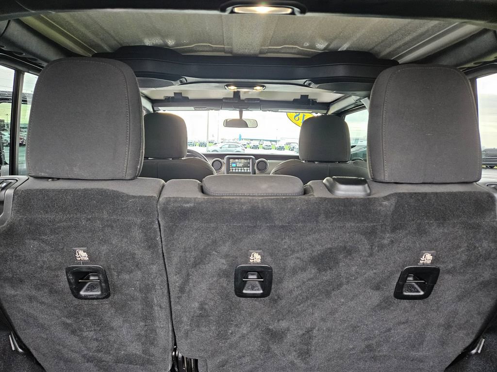 Used 2018 Jeep Wrangler Unlimited Sport S image 21