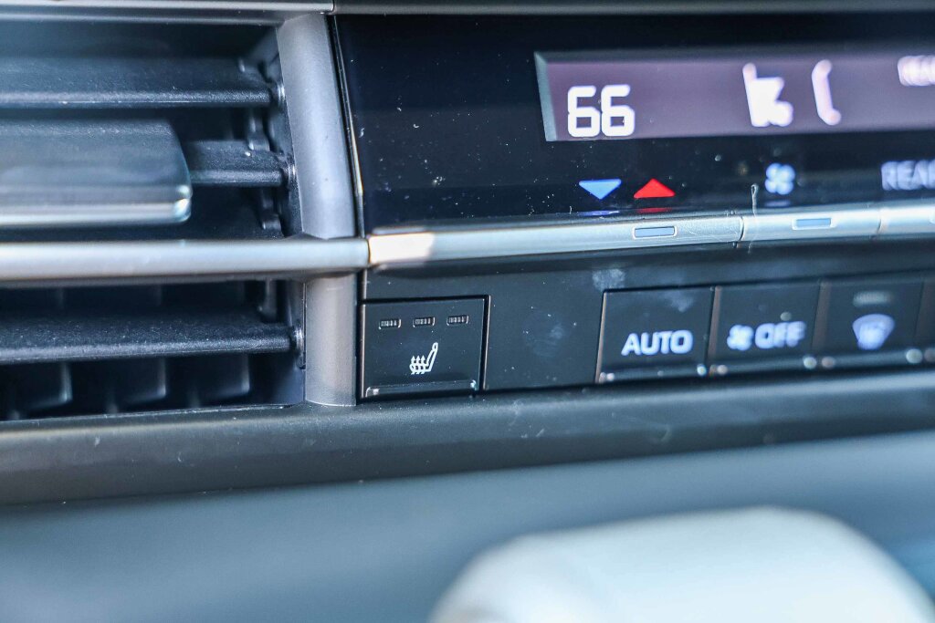 Certified 2023 Toyota Sienna XSE w/ XSE Plus Package AWD/4WD image 16