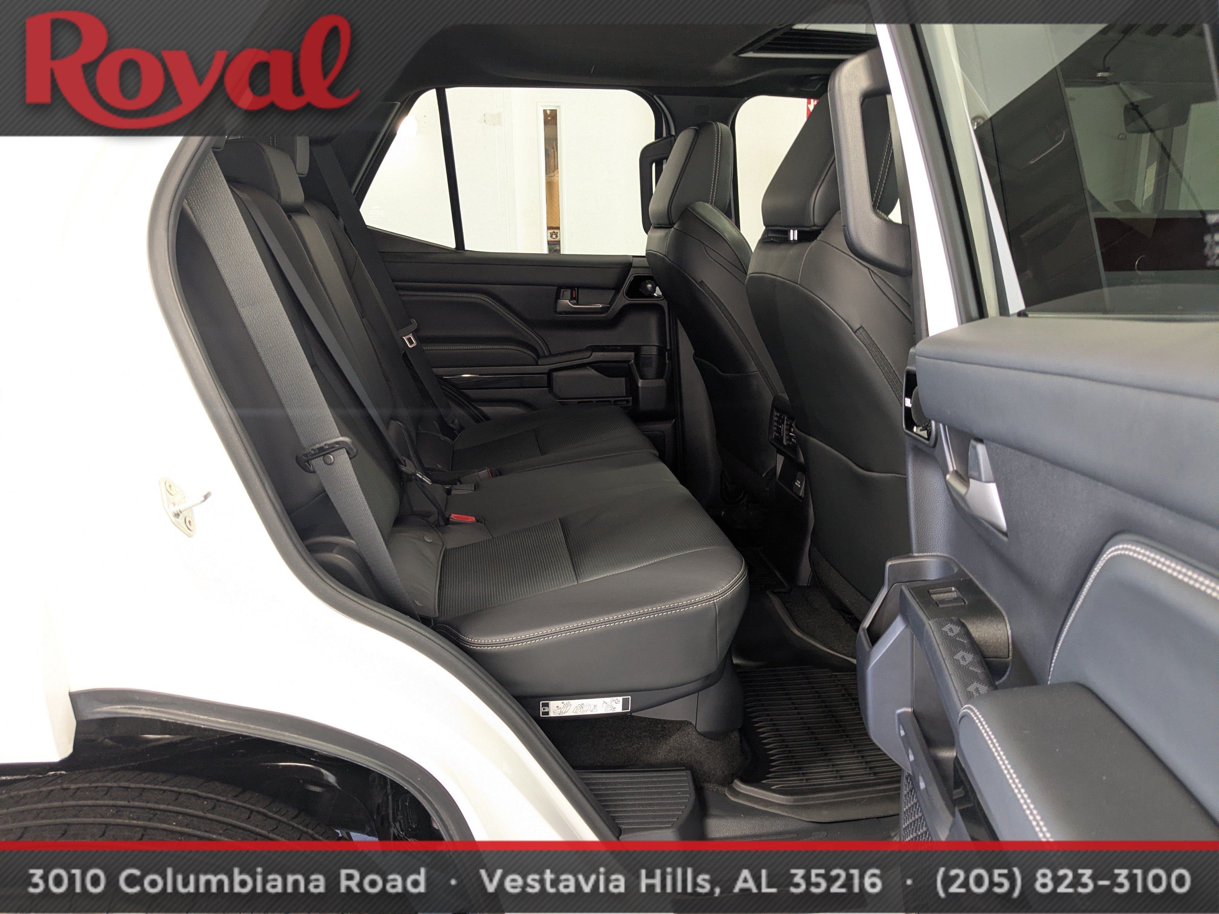 Used 2025 Toyota 4Runner Limited RWD image 10