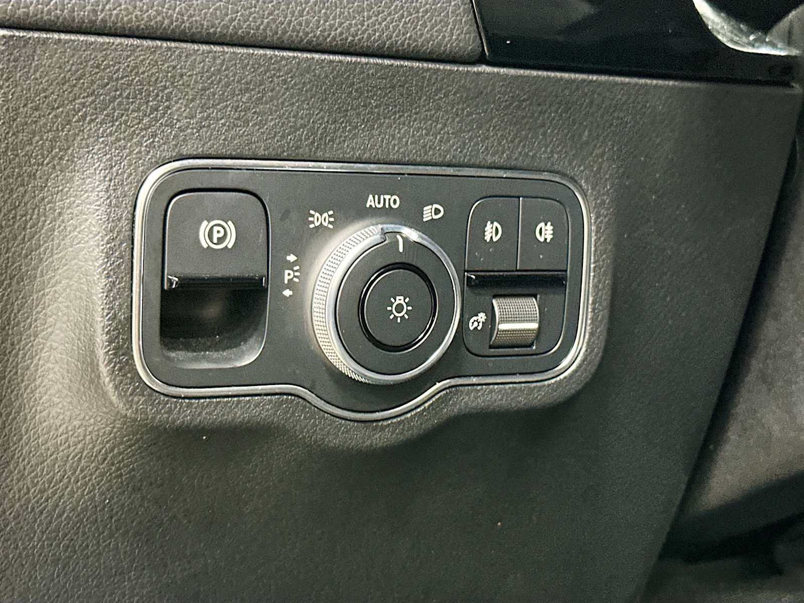 Used 2021 Mercedes-Benz GLA 250 4MATIC image 10