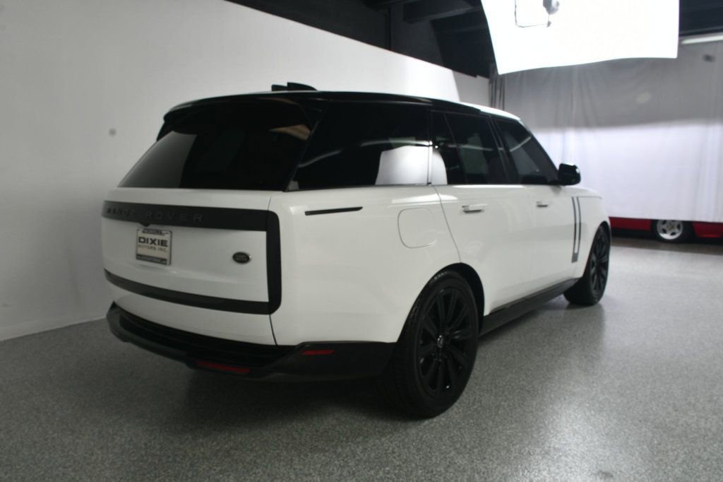 Used 2023 Land Rover Range Rover SE image 10