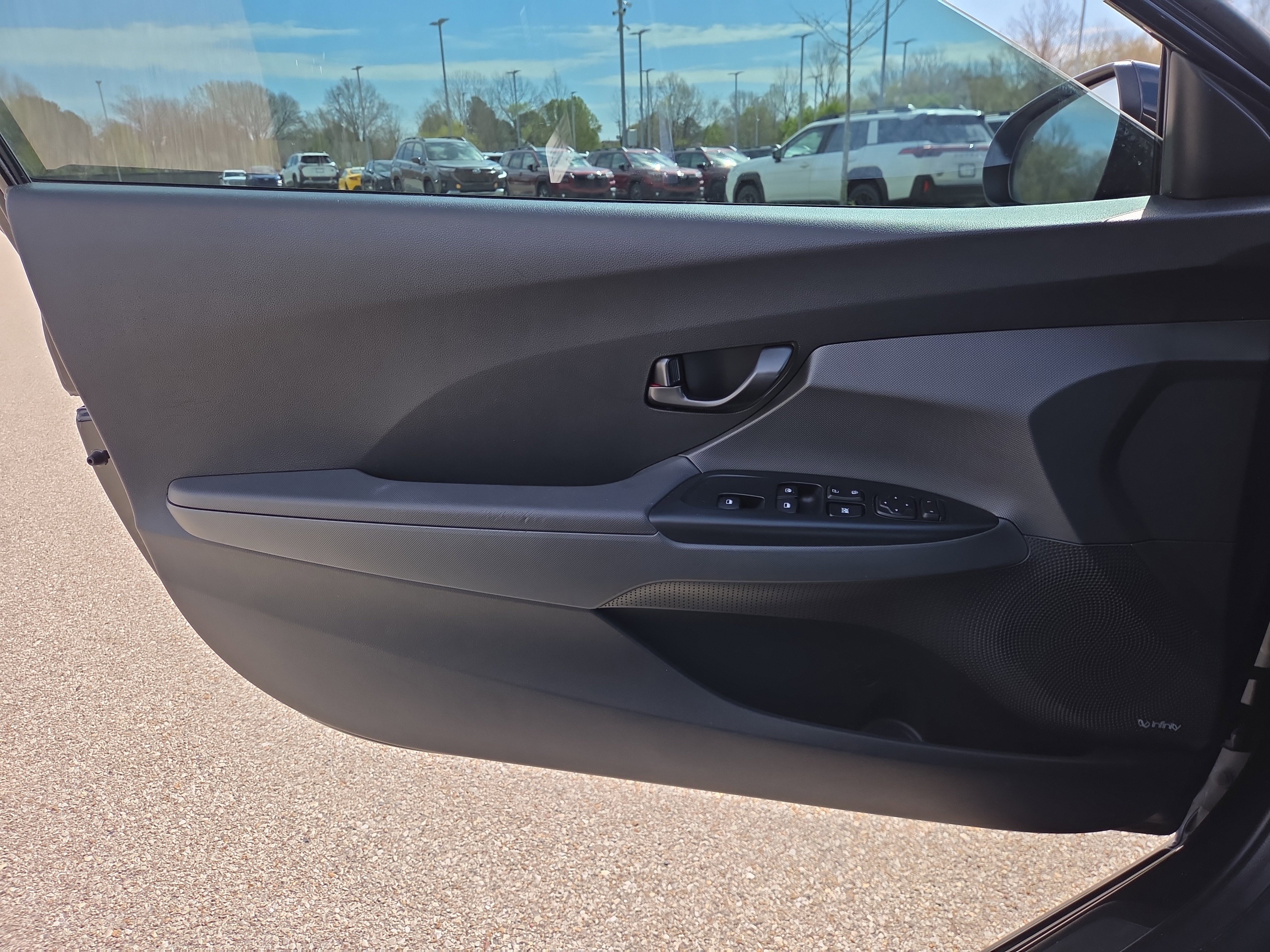 Used 2021 Hyundai Veloster N image 17