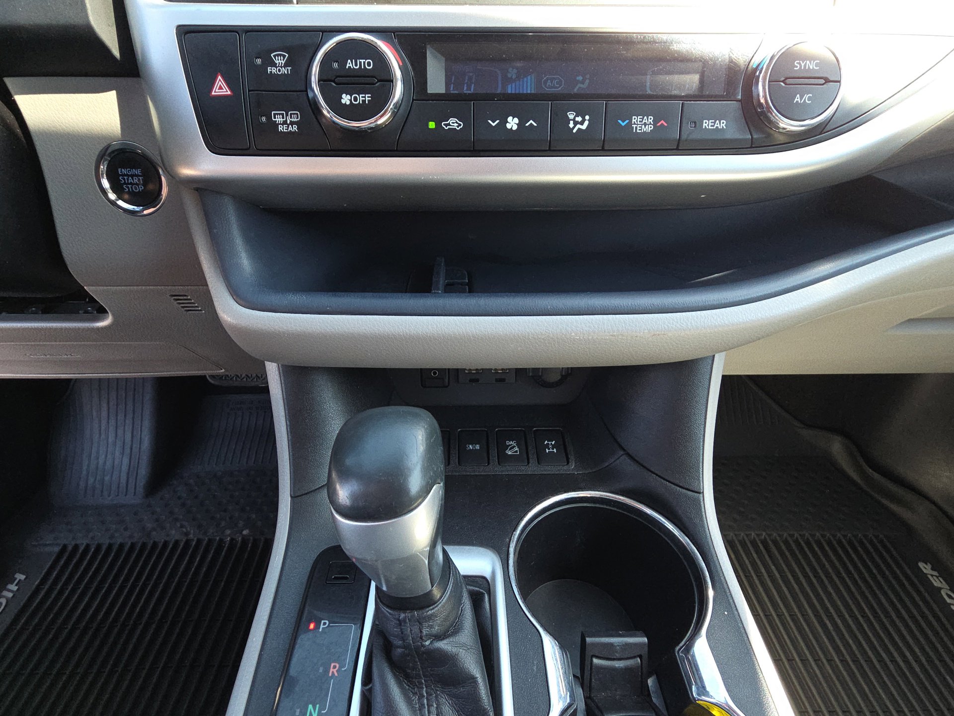 Used 2019 Toyota Highlander Limited AWD/4WD image 23
