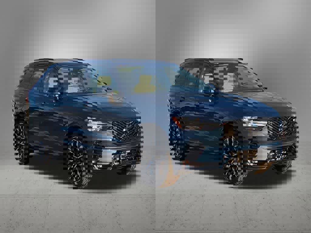 New 2026 Volvo XC60 B5 Ultra w/ Protection Package Premier image 8