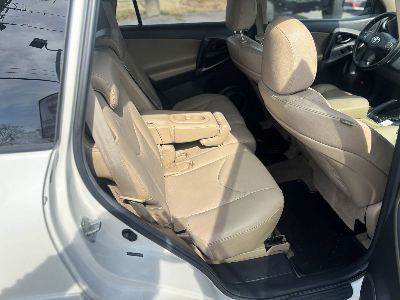 Used 2011 Toyota RAV4 Limited w/ Limited Extra Value Pkg image 17