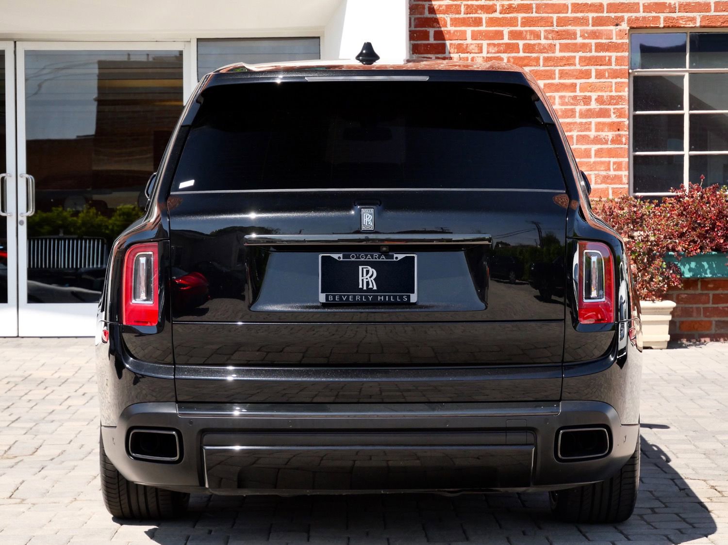 Certified 2022 Rolls-Royce Cullinan Black Badge w/ Dark Exterior Package AWD/4WD image 21