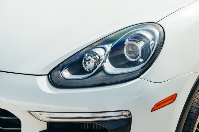 Used 2016 Porsche Cayenne S AWD/4WD image 38