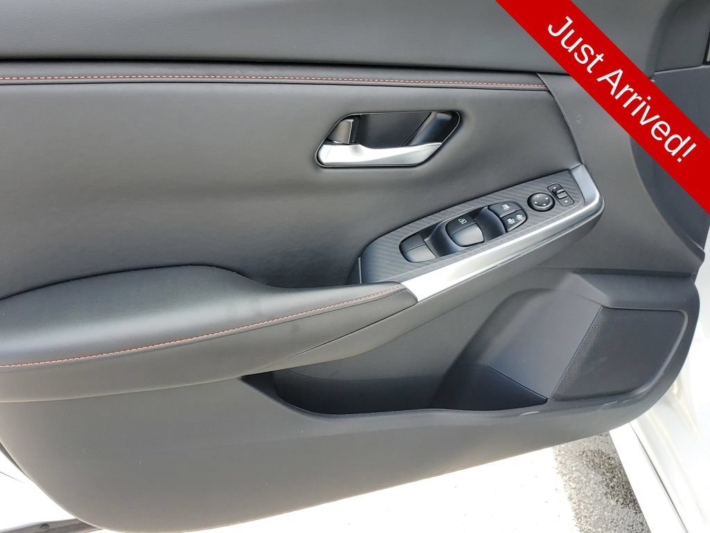 Used 2024 Nissan Sentra SR FWD image 18