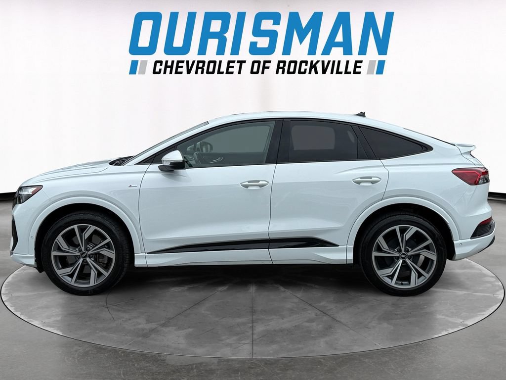 Used 2023 Audi Q4 e-tron Premium Plus w/ Premium Plus AWD/4WD image 3